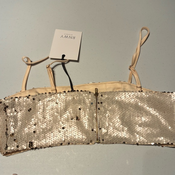 NWT RUNAWAY The Label Lola Sequin Crop Top in Sand Size 6 - Picture 6 of 6